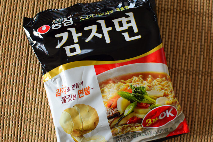 カムジャ麺！モチモチにハマる⁈みんな大好きな韓国ラーメン｜作り方 – にっこりおって