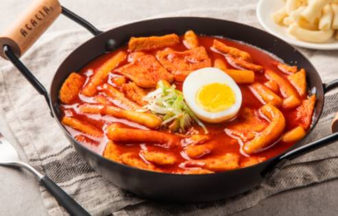 韓国炒め麺プルダックポックンミョンカルボナーラ（ピンク） を美味しく食べてみよう！！